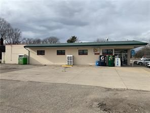 111 W 6th St, Saint Elmo, IL 62458